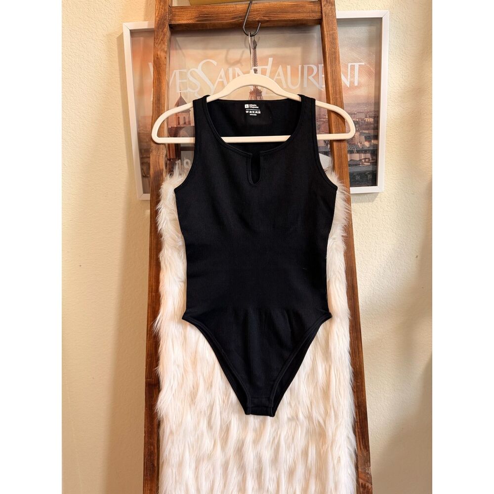 OQQ Ribbed Black Bodysuit - Women - Picture 2 of 3